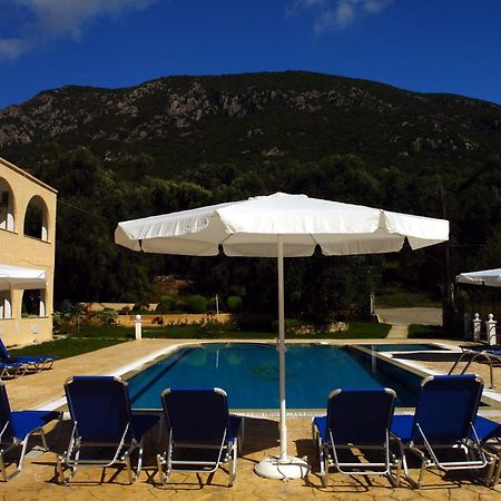 Aparthotel Prasoudopetra Ágios Matthaíos Exteriér fotografie
