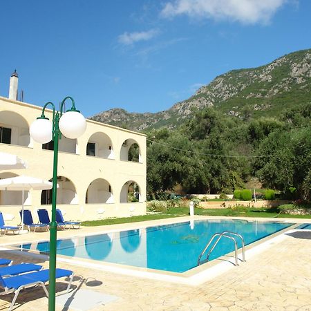 Aparthotel Prasoudopetra Ágios Matthaíos Exteriér fotografie