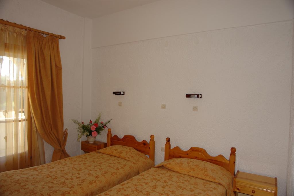 Aparthotel Prasoudopetra Ágios Matthaíos Exteriér fotografie