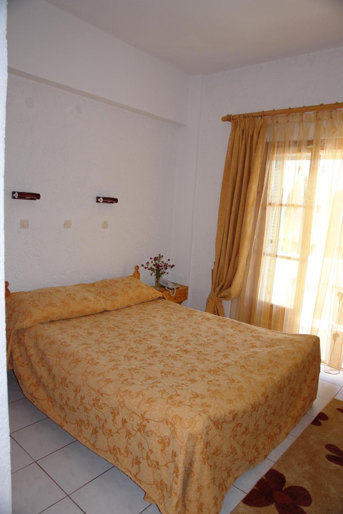 Aparthotel Prasoudopetra Ágios Matthaíos Exteriér fotografie