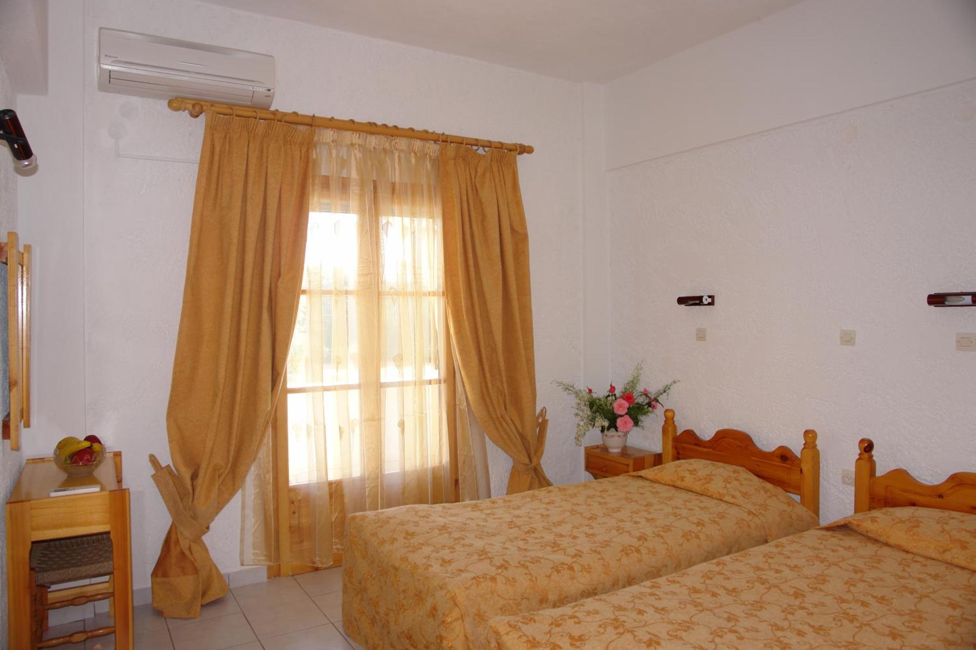 Aparthotel Prasoudopetra Ágios Matthaíos Exteriér fotografie